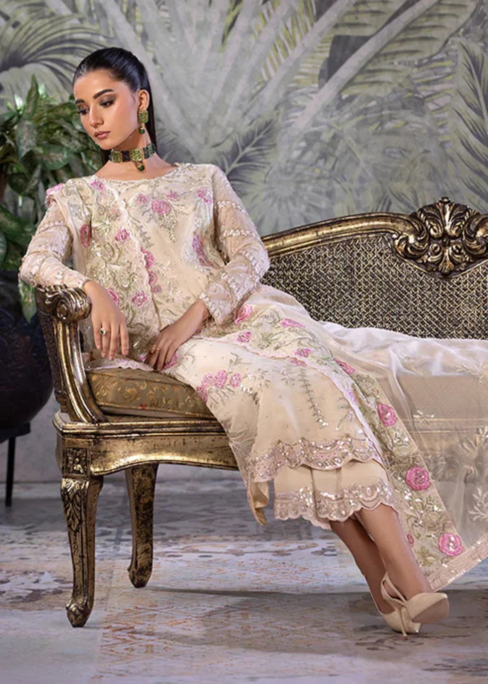 AMBER GLOW | Luxury Formals